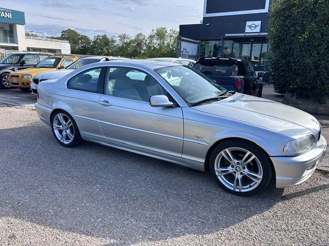 BMW 320I
