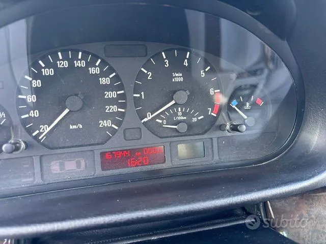BMW 320I 2000 photo 4