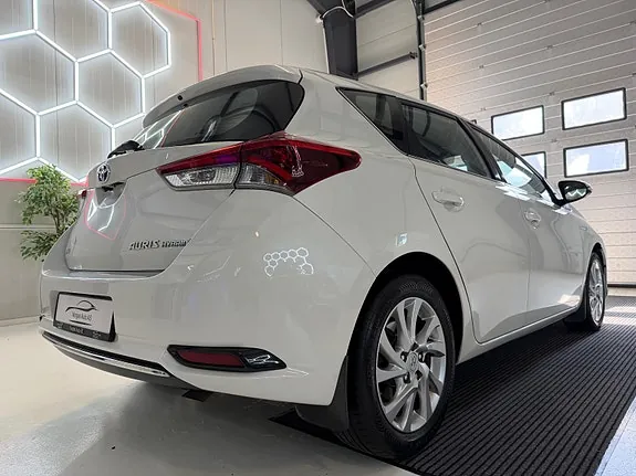 Toyota Auris 2016 photo 5