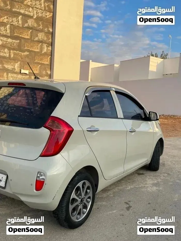 Kia Picanto 2012 photo 3
