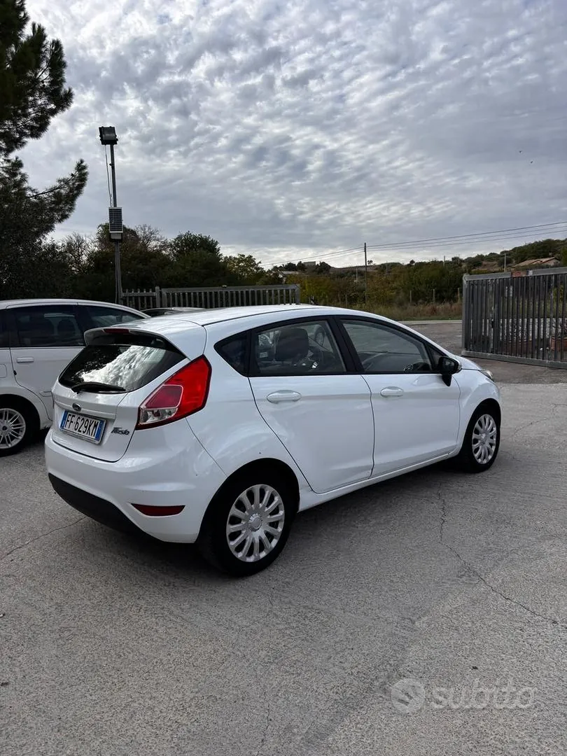 Ford Fiesta 2016 photo 3
