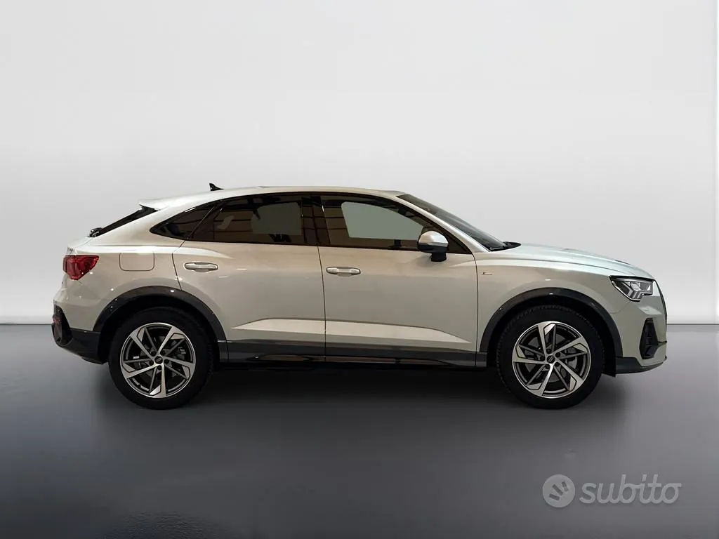Audi Q3 2025 photo 3