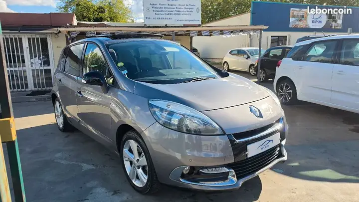 Renault Scenic 2012 photo 3
