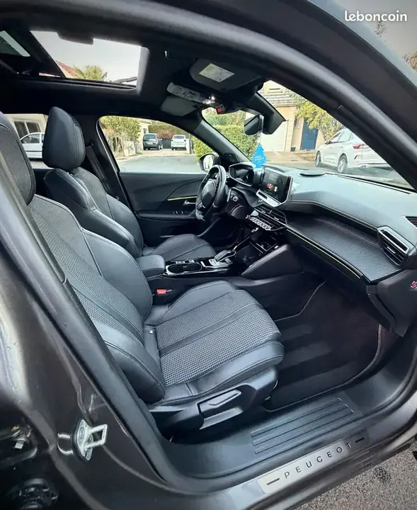 Peugeot 2008 2021 photo 4
