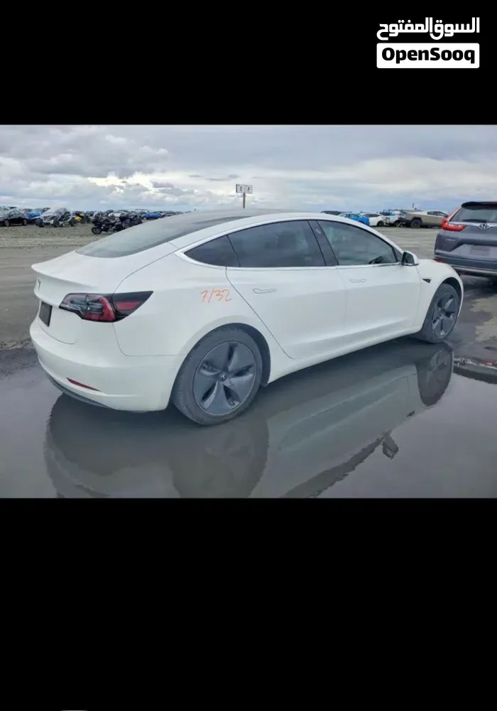 Tesla Model 3 2022 photo 5