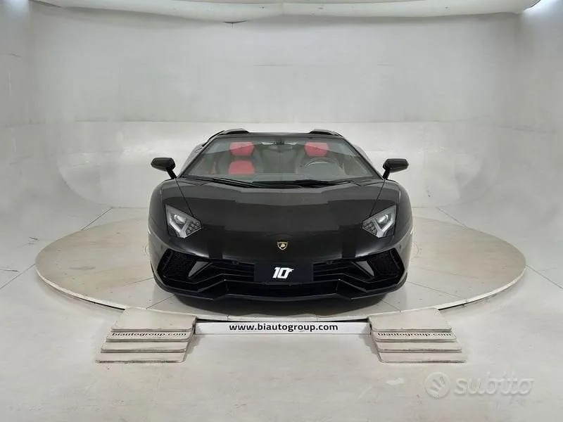 Lamborghini Aventador 2021 photo 2