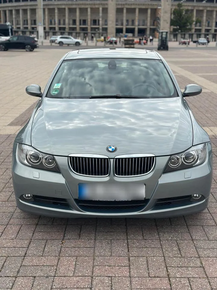 BMW E90