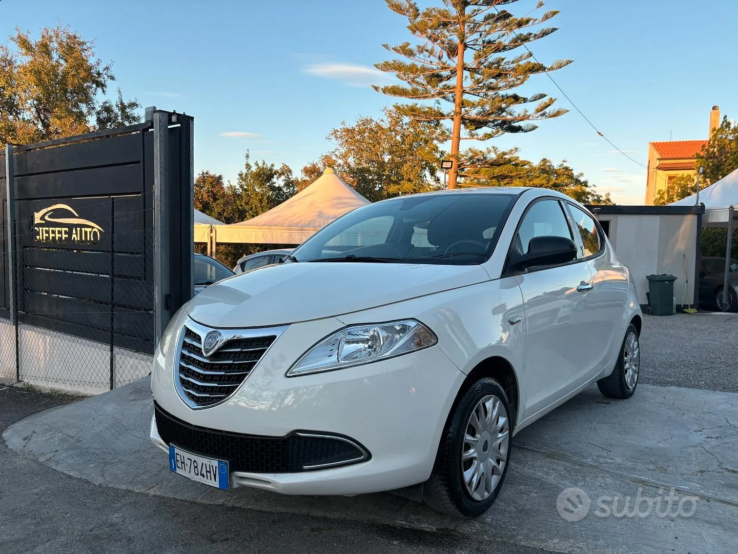 Lancia Ypsilon
