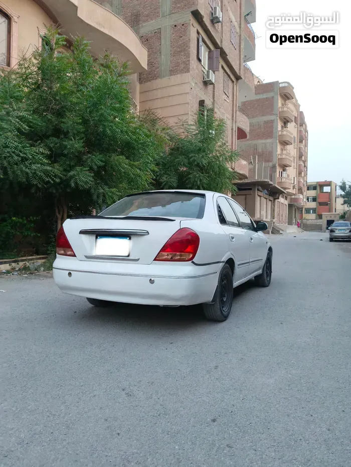 Nissan Sunny 2008 photo 2