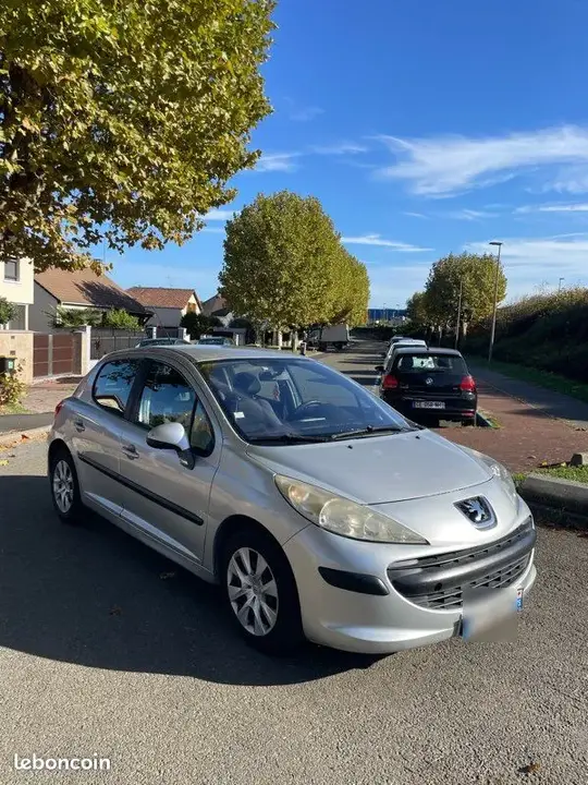 Peugeot 207
