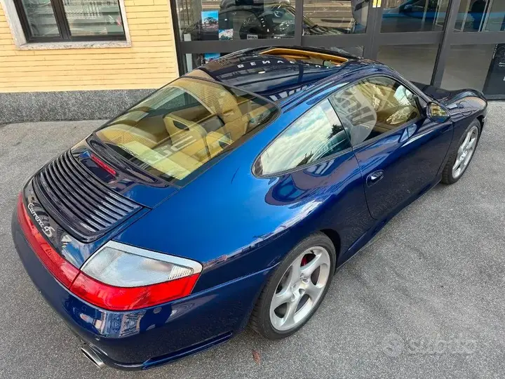 Porsche 911 2002 photo 2
