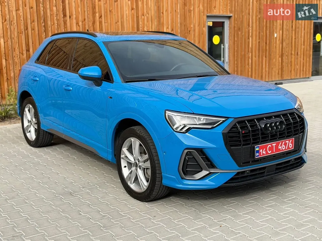 Audi Q3 2021 photo 2