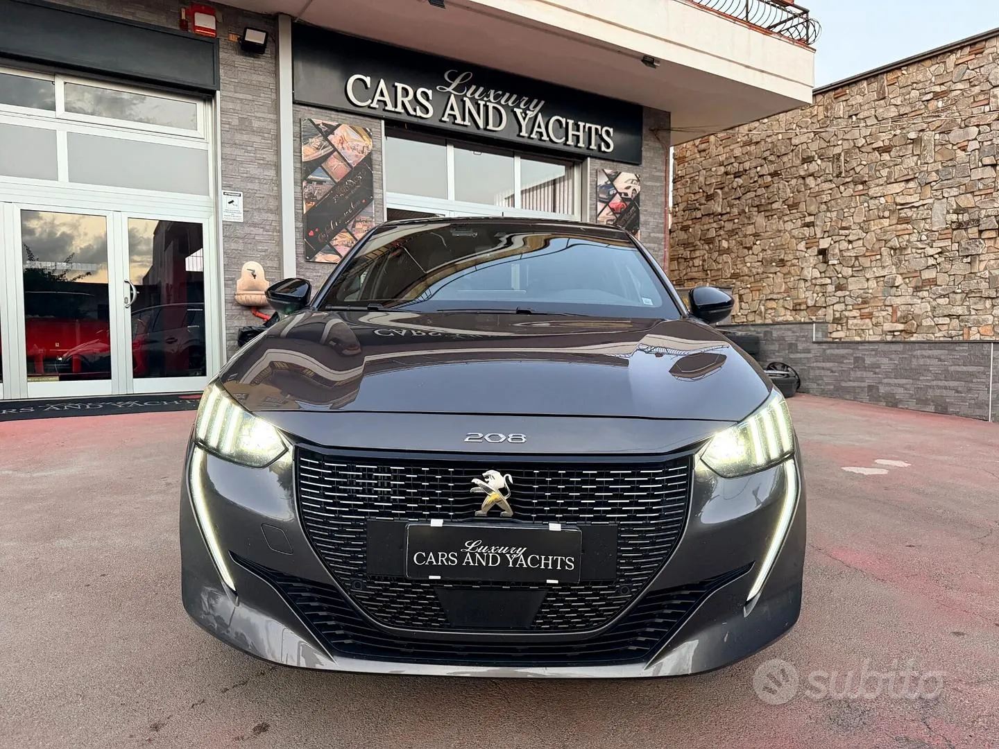 Peugeot 208 2021 photo 2