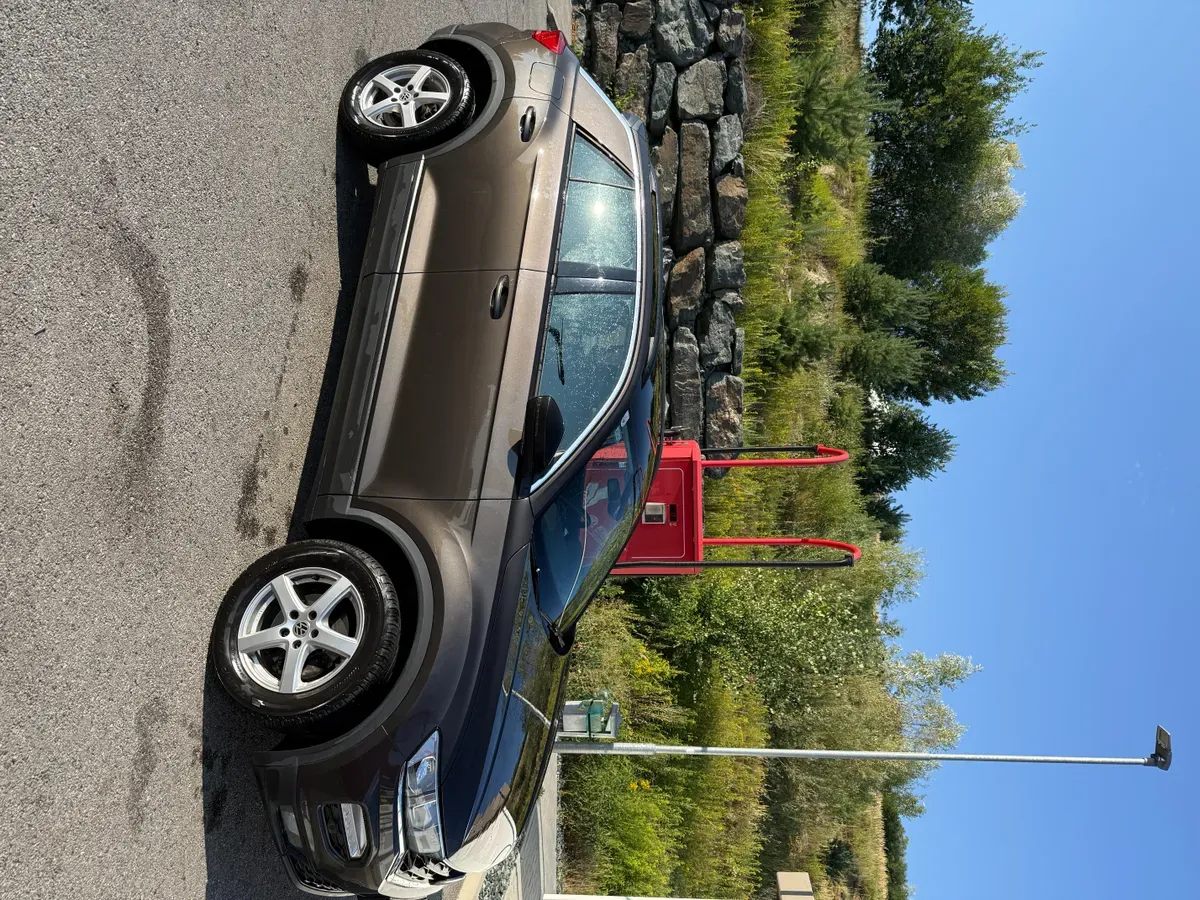 Volkswagen T-Roc 2018 photo 2