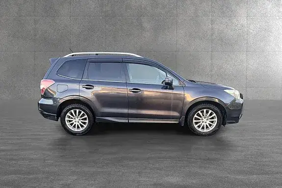 Subaru Forester 2015 photo 2