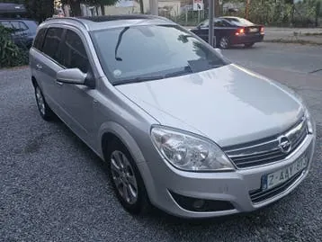 Opel Astra 2008 photo 2