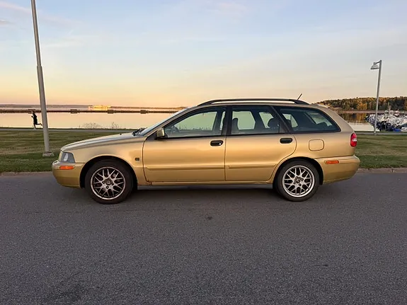 Volvo V40 2003 photo 2