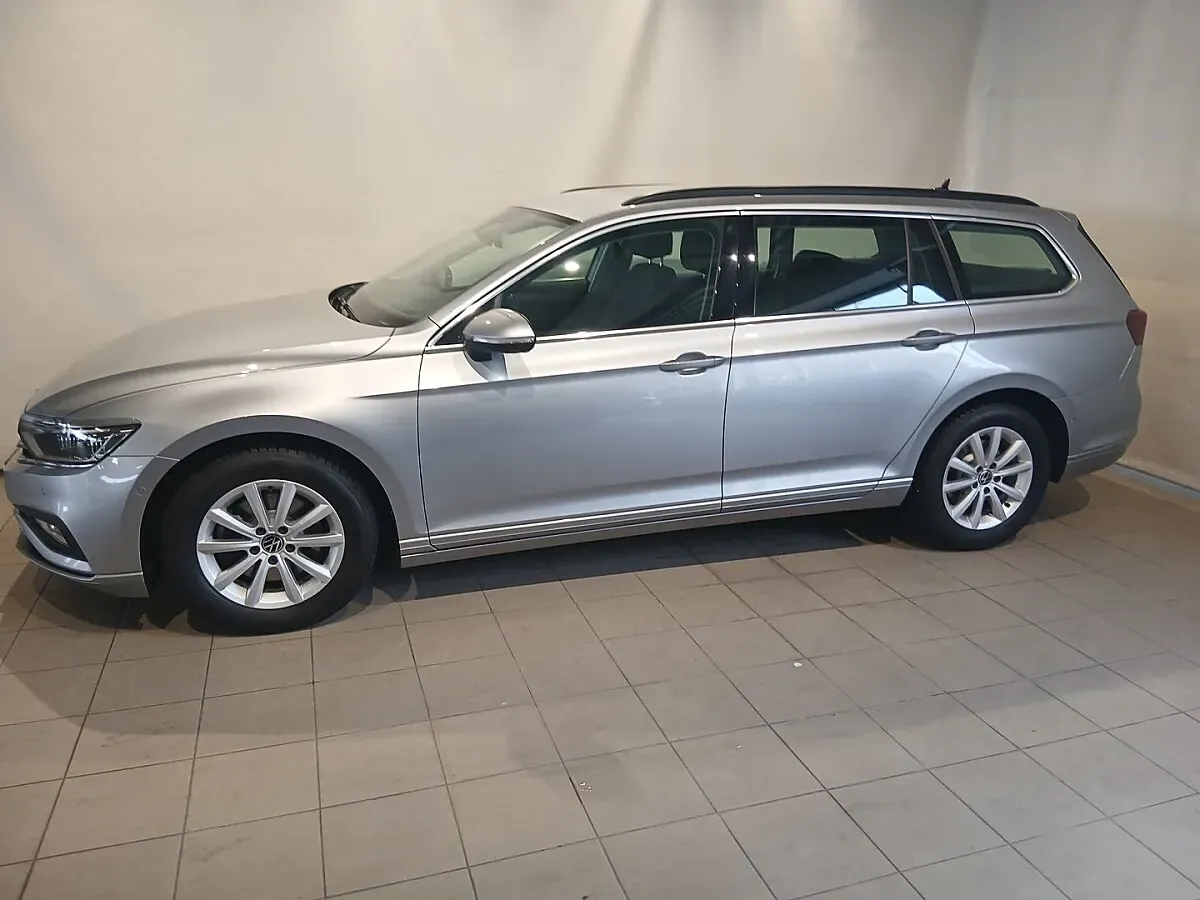 Volkswagen Passat 2023 photo 2