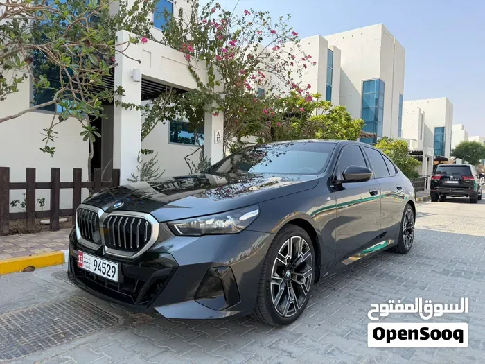 BMW 5 Series 2023 photo 5