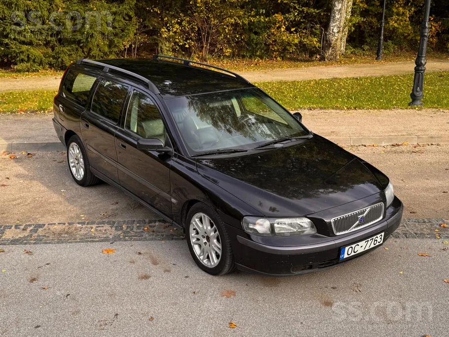Volvo V70 2004 photo 2