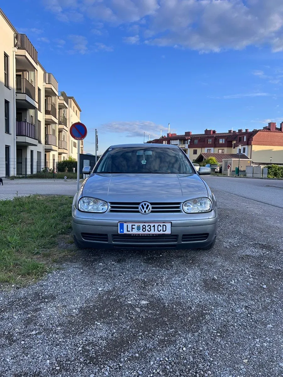 Volkswagen Golf 2003 photo 2