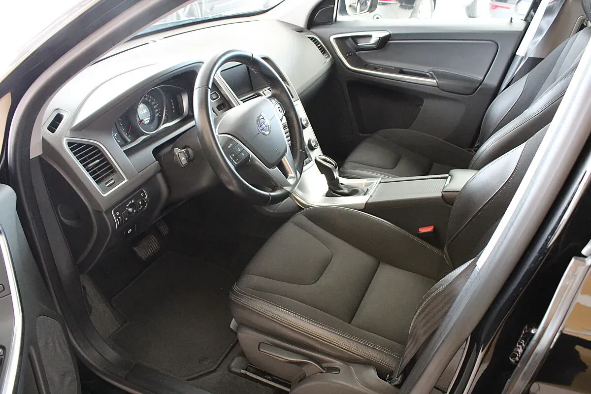 Volvo Xc60 2016 photo 2
