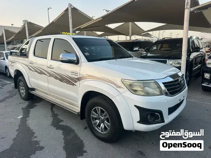 Toyota Hilux 2014 photo 2