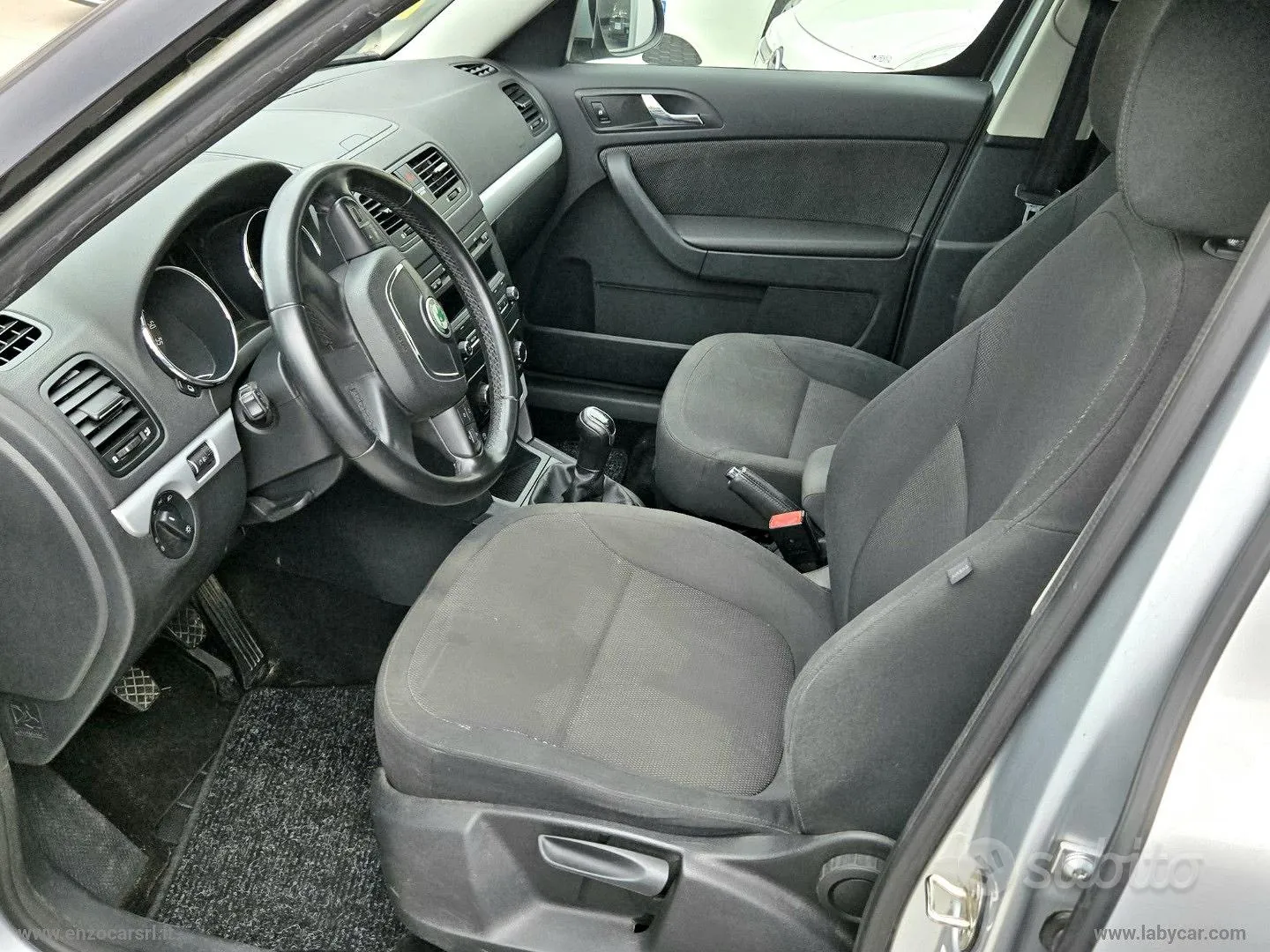 Skoda Yeti 2012 photo 3