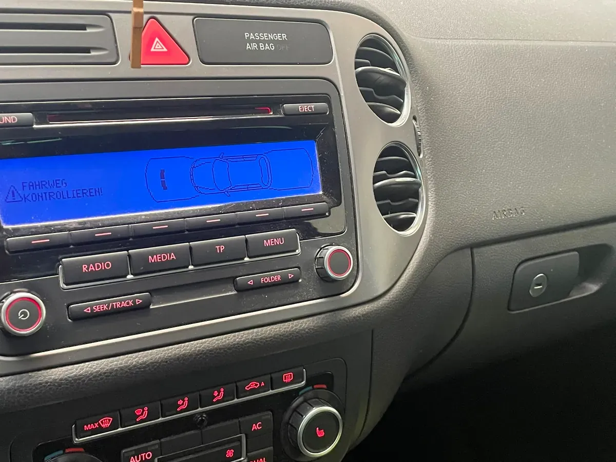Volkswagen Tiguan 2010 photo 3
