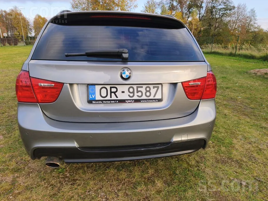 BMW 318 2009 photo 5