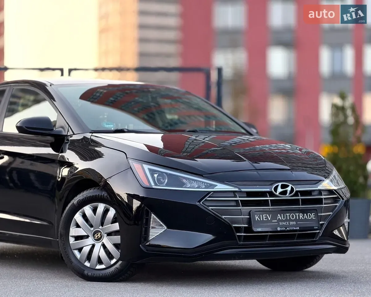 Hyundai Elantra 2018 photo 3
