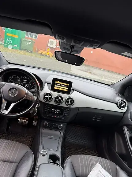 Mercedes-Benz B 180 D 2012 photo 5