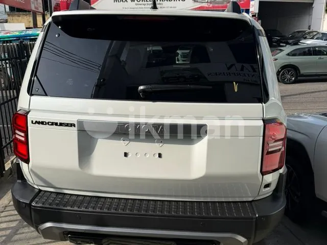 Toyota Land Cruiser 2026 photo 3