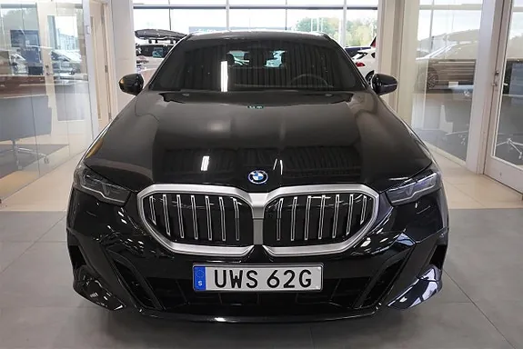 BMW 530E 2025 photo 3