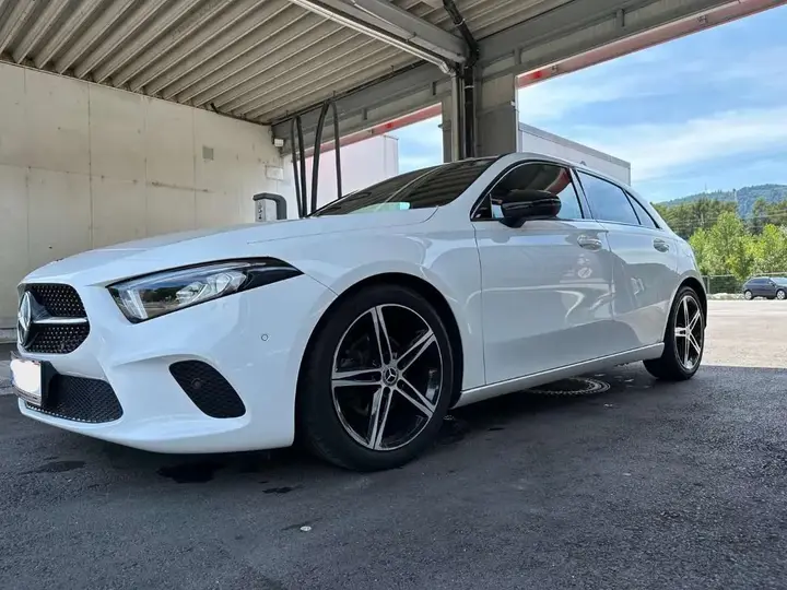 Mercedes-Benz A-Class 2018 photo 3
