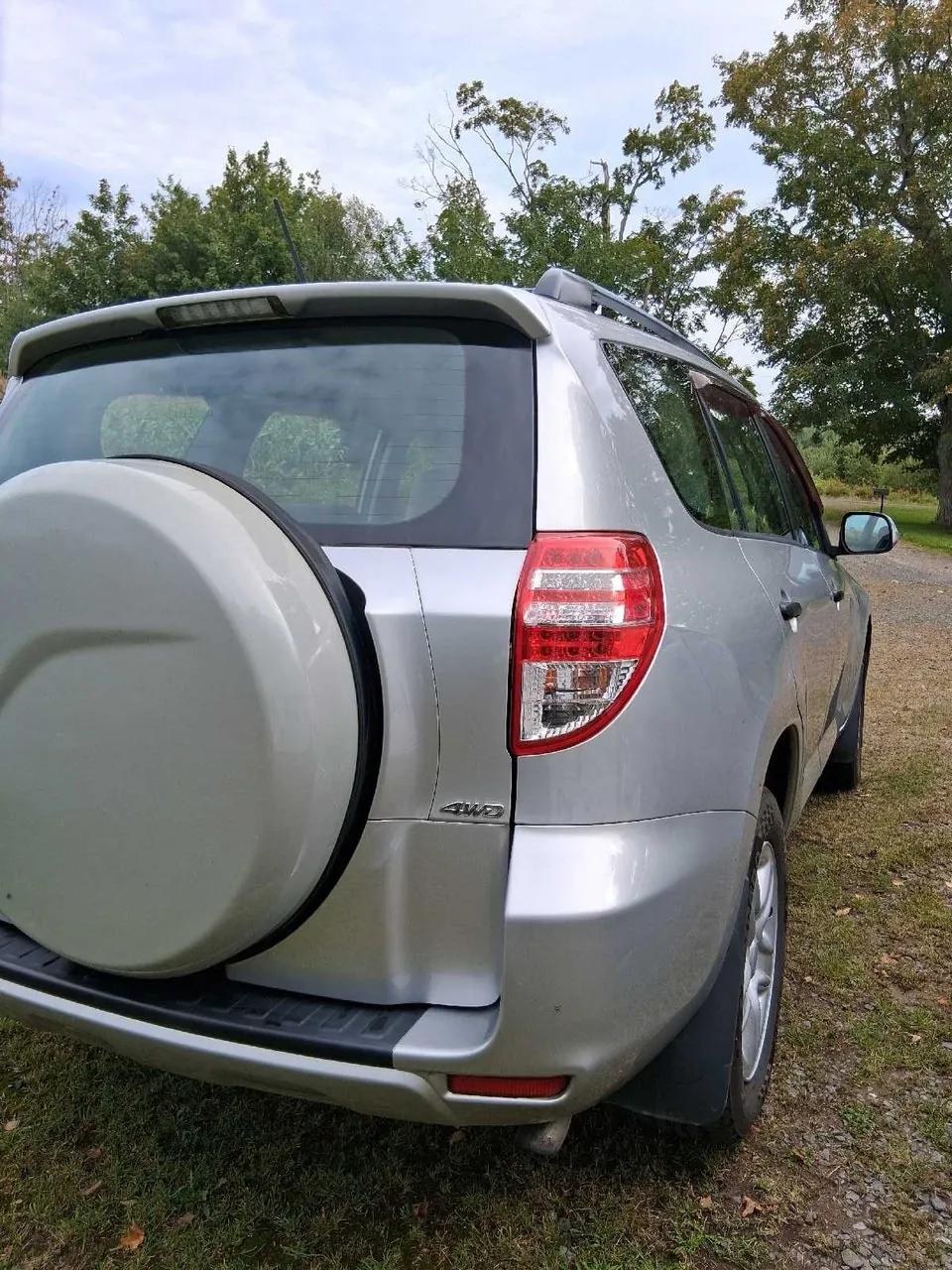 Toyota Rav4 2010 photo 4