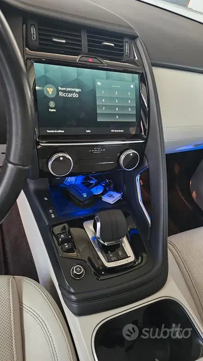 Jaguar E-Pace 2021 photo 5