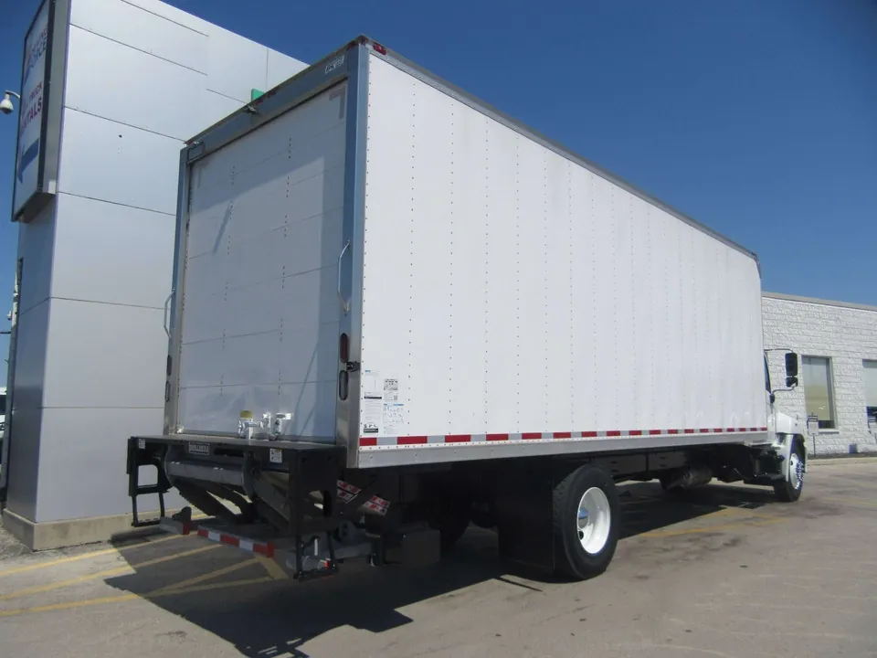 Hino L7 2023 photo 3