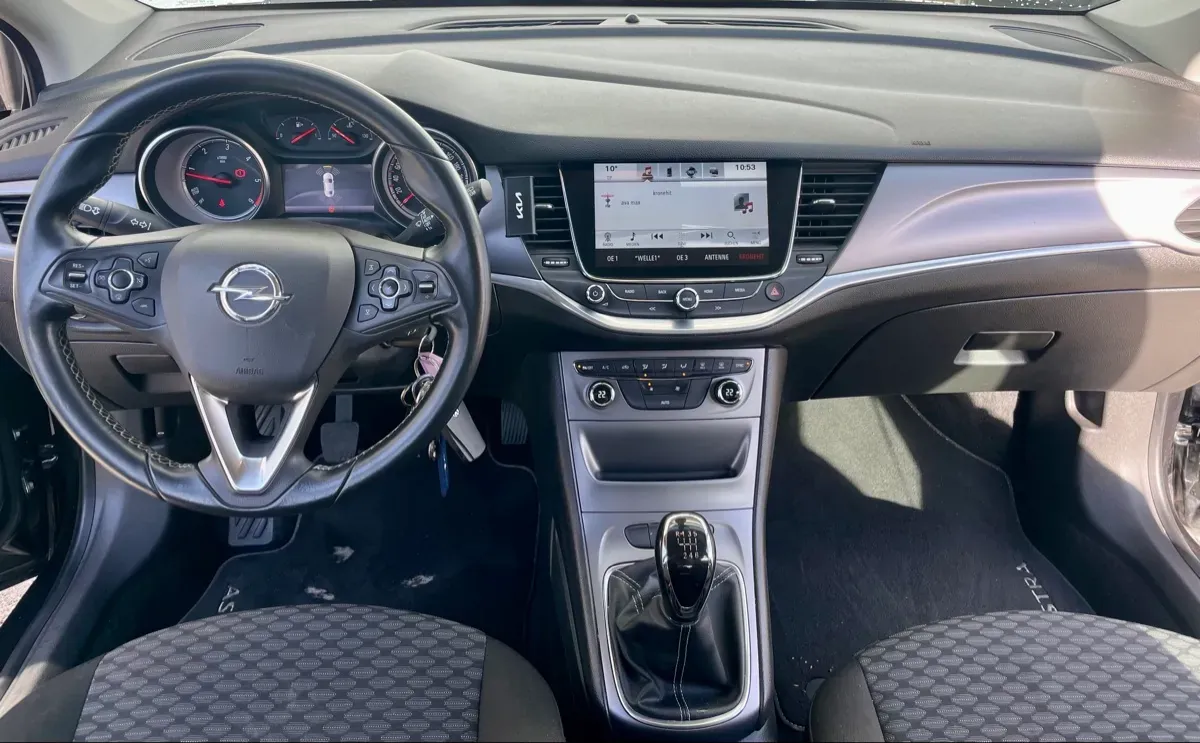 Opel Astra 2015 photo 3