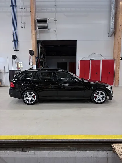 BMW 325I 2006 photo 3