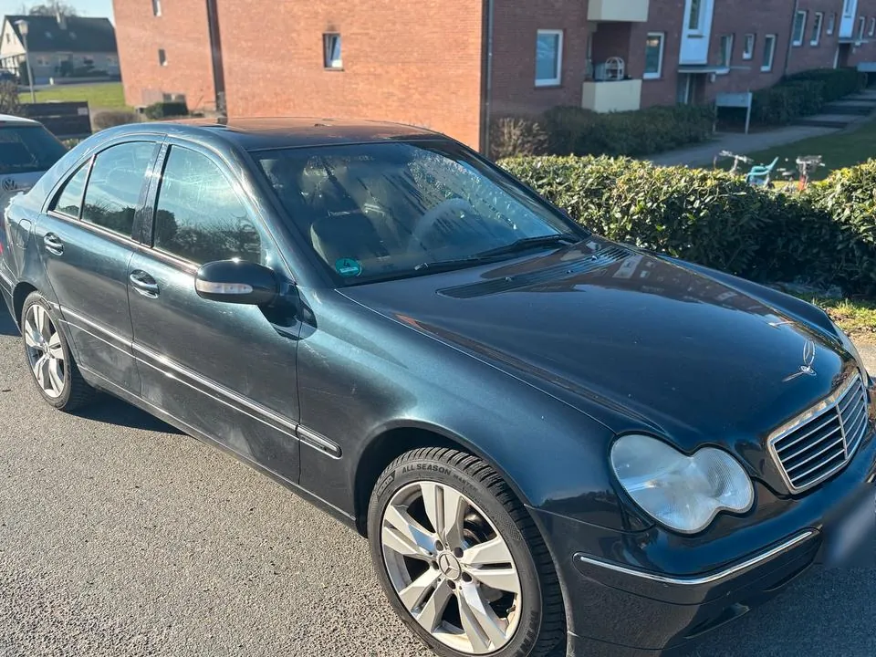 Mercedes-Benz C180