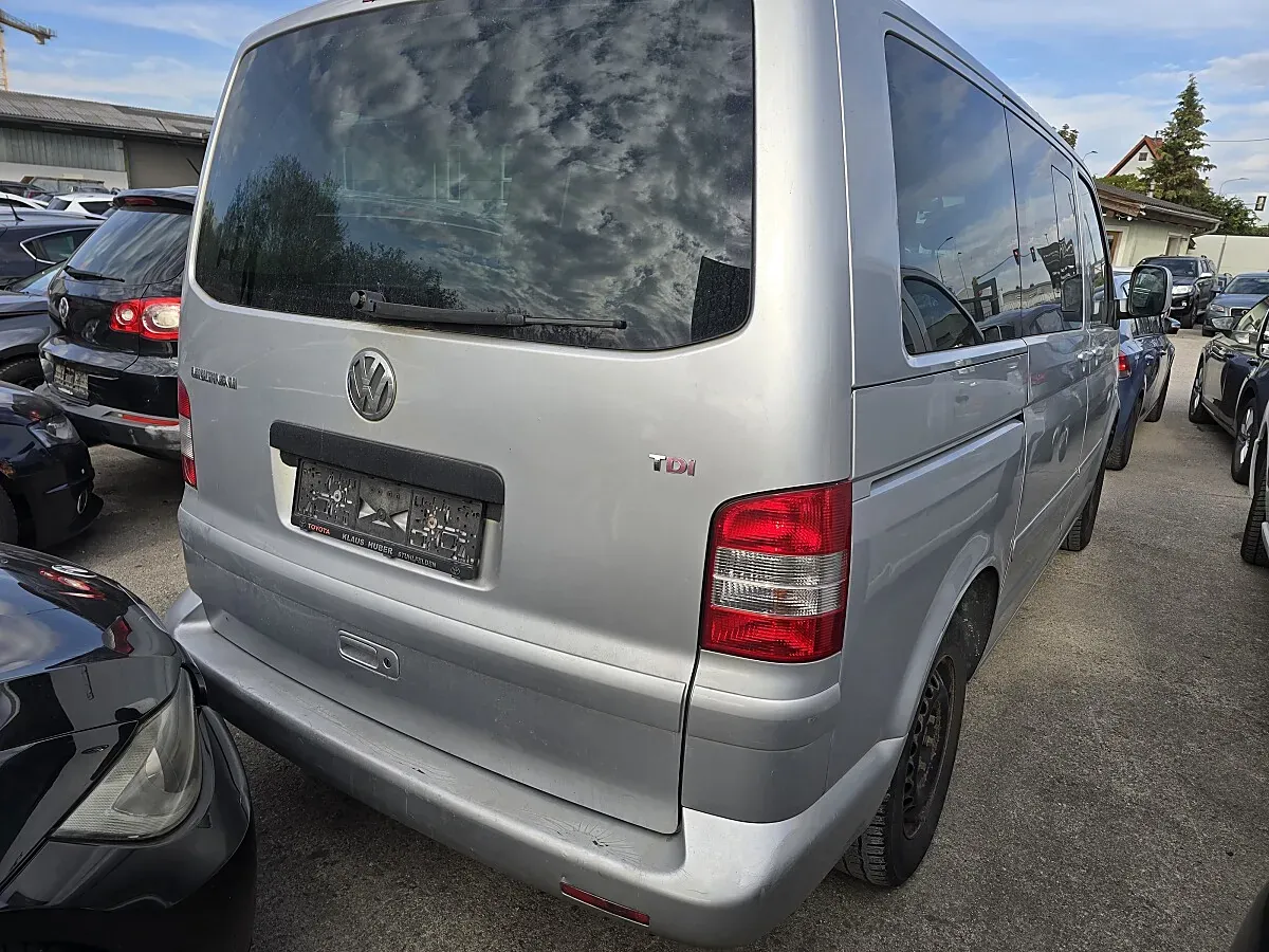 Volkswagen Multivan 2003 photo 2