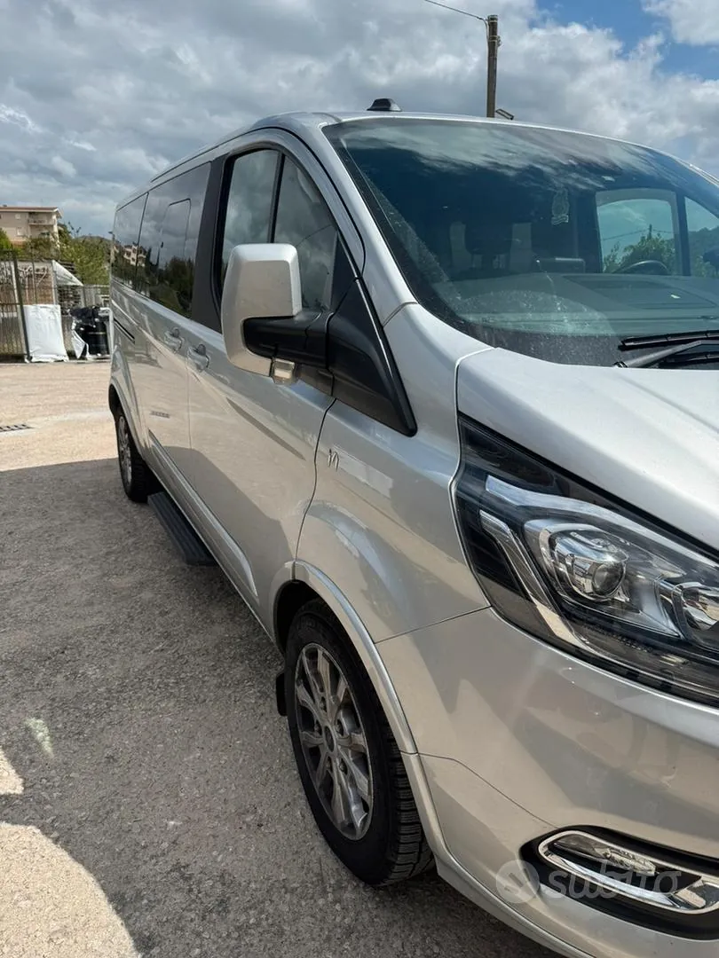 Ford Tourneo Custom 2023 photo 2
