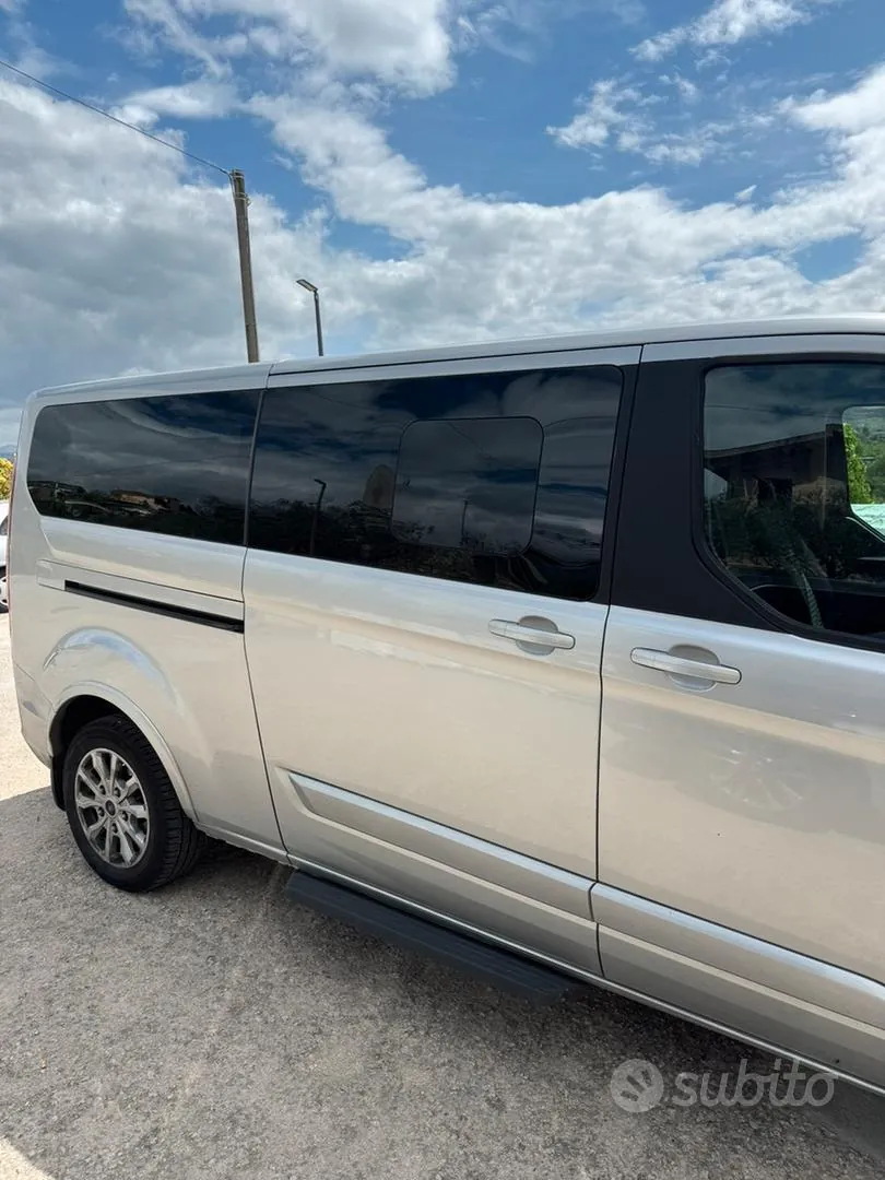 Ford Tourneo Custom 2023 photo 3