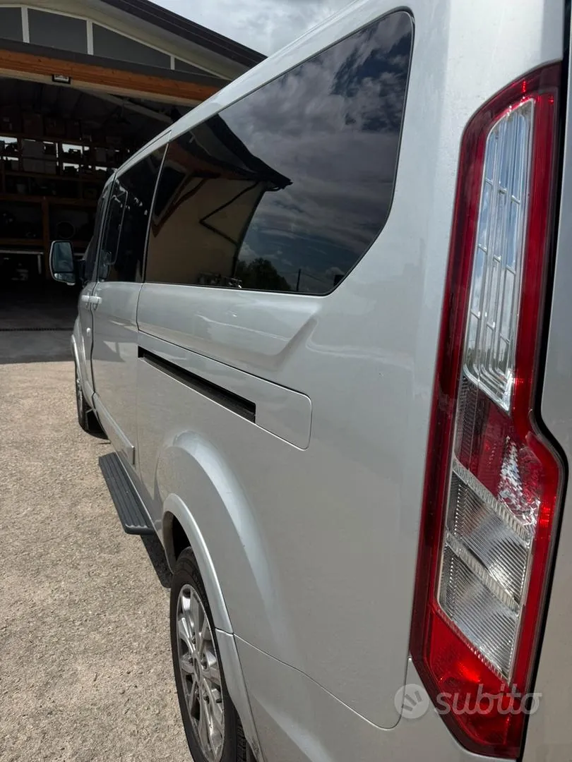 Ford Tourneo Custom