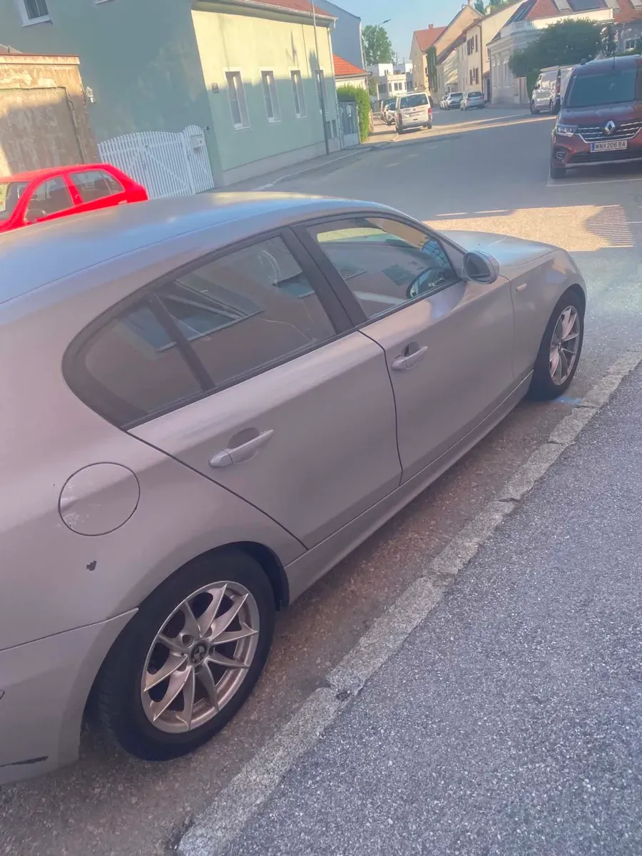 BMW 1 Series 2006 photo 3