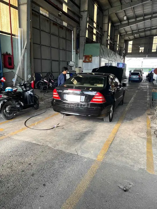 Mercedes-Benz C-Class 2001 photo 2