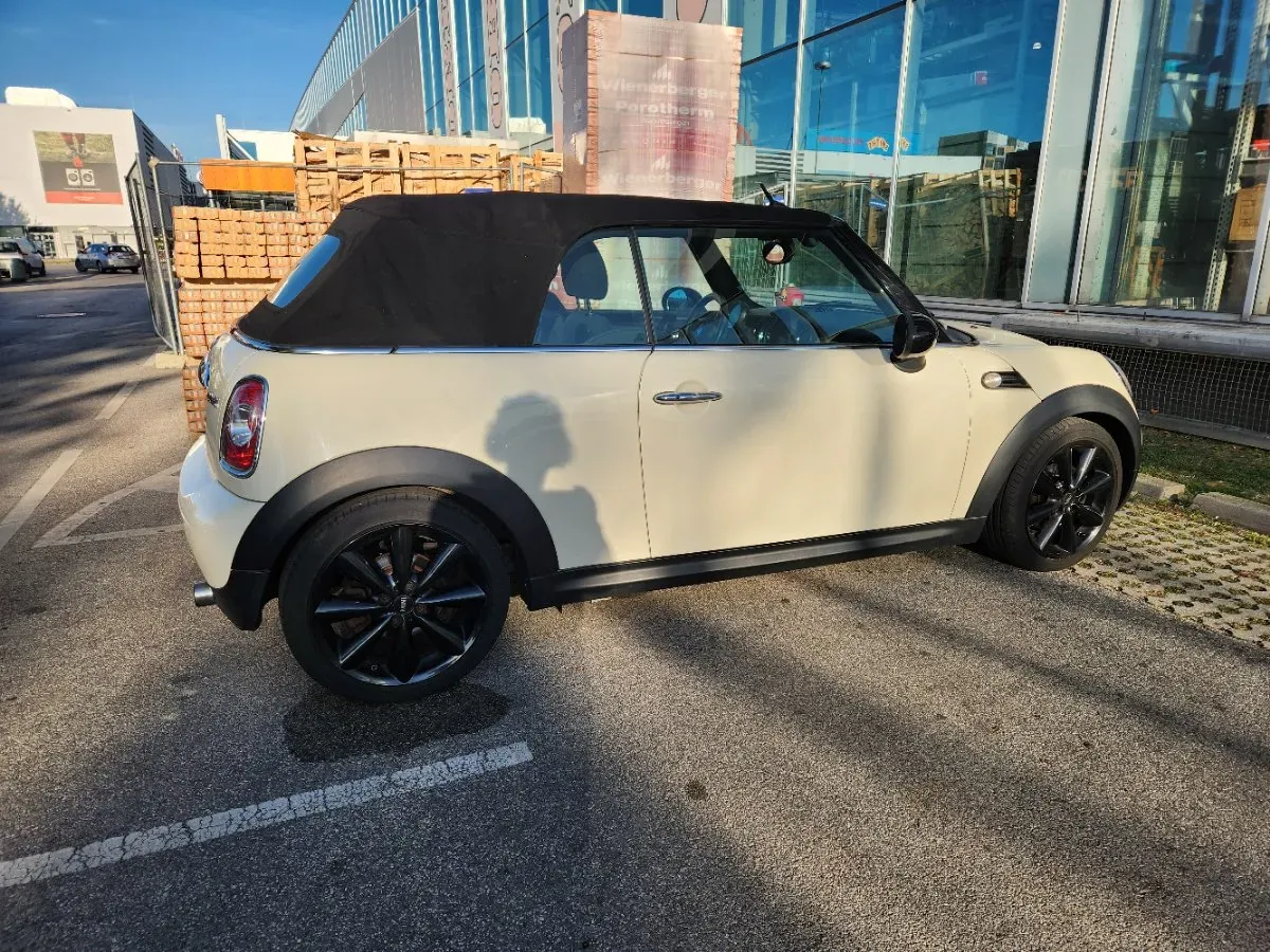 Mini Cooper Cabrio 2014 photo 2