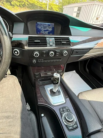 BMW 520D 2009 photo 3