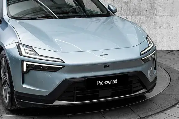 Polestar 4 2025 photo 2